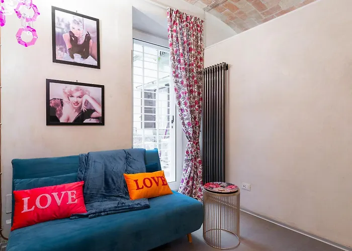 Apartment Pink House Secret Spot In *